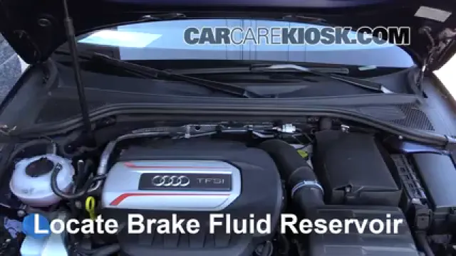 2017 Audi S3 Premium Plus 2.0L 4 Cyl. Turbo Liquide de frein Contrôler le niveau de liquide de frein